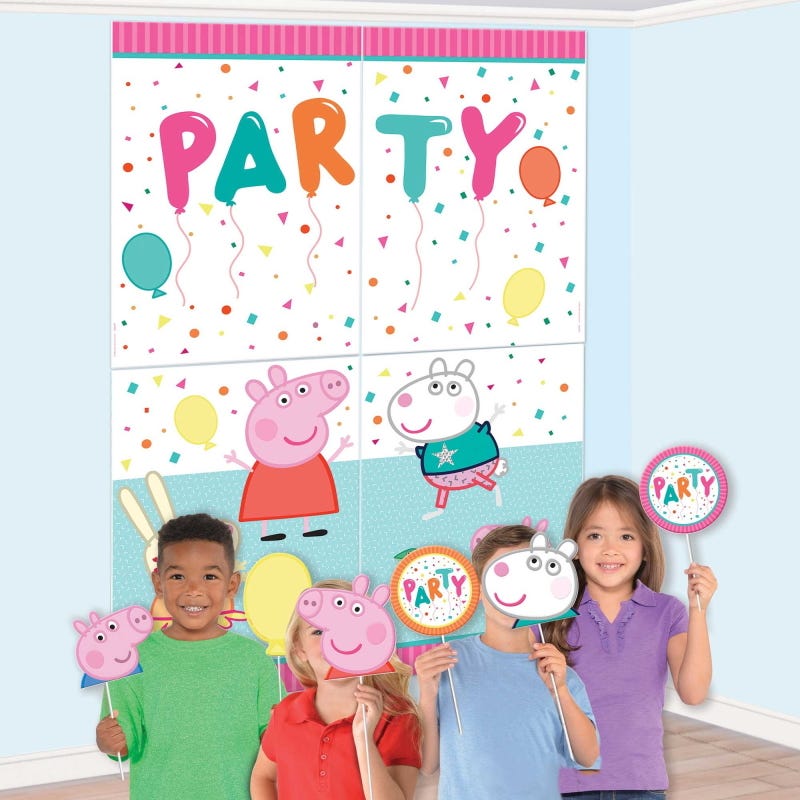 Peppa Pig Confetti Scene Setter with Photo Props